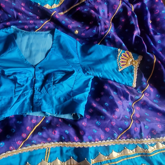 Chaniya choli/Lehenga/ Bandhoni Sari! Saree with ready-made blouse! - Picture 9 of 17